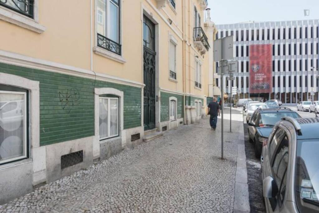 Charming Sunny Terrace / One Bedroom Apartment Lisbon Exterior photo