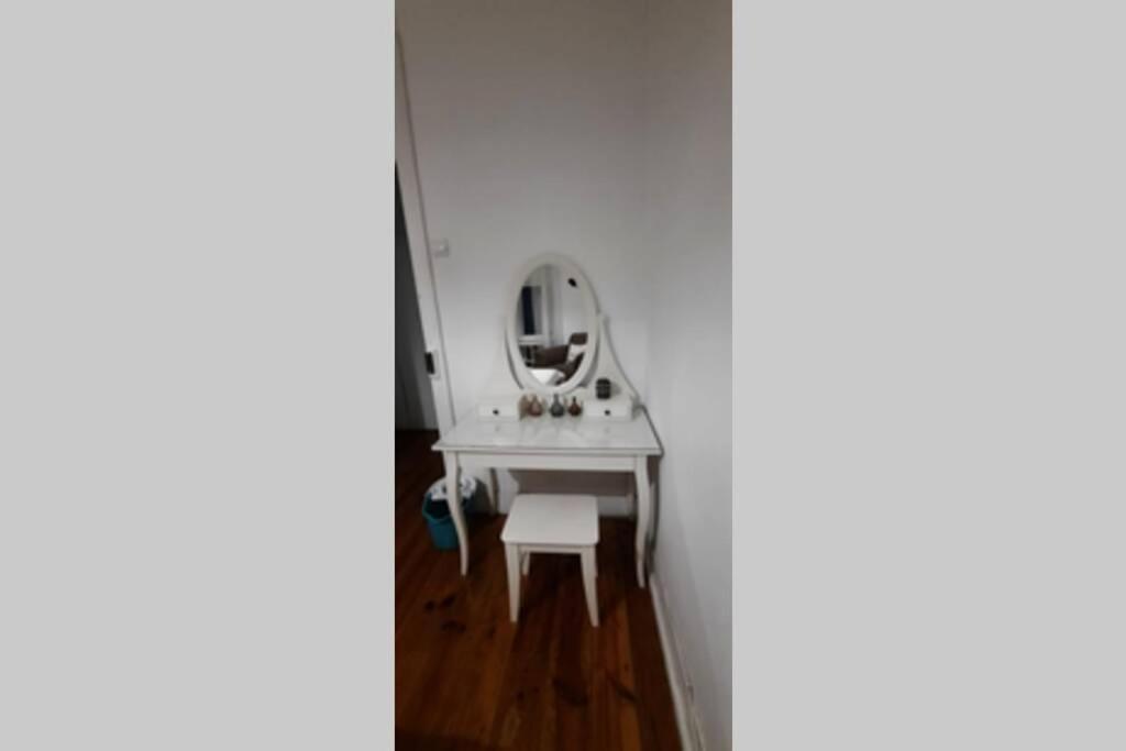 Charming Sunny Terrace / One Bedroom Apartment Lisbon Exterior photo